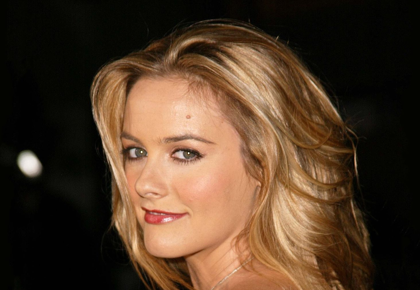 Headshot of Alicia Silverstone