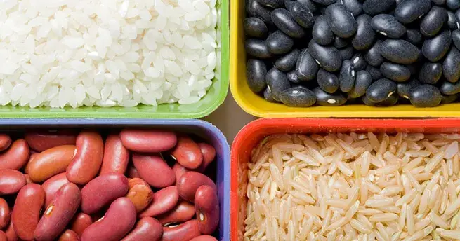 Image of rice, black beans, red kidney beans and brown rice